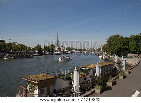 Paris. France. Sen, Alexander 3 Bridge.