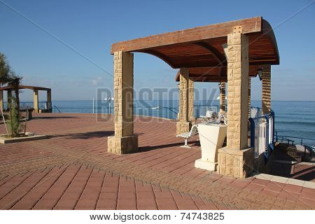 the road to the sea