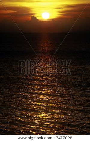 Auringonlasku, Malesia