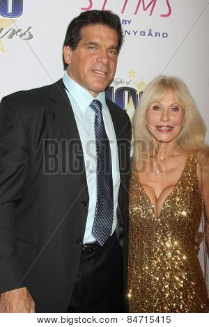 LOS ANGELES - FEB 22:  Lou Ferrigno, Carla Ferrigno at the Night of 100 Stars Oscar Viewing Party at the Beverly Hilton Hotel on February 22, 2015 in Beverly Hills, CA