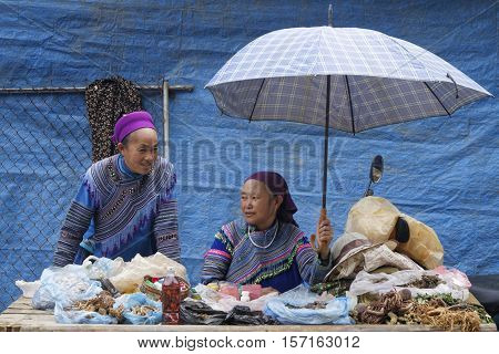 Sin Cheng, Vietnam, October 26, 2016 : Women On The Market. Hmong Women Of North Vietnam Wear Their