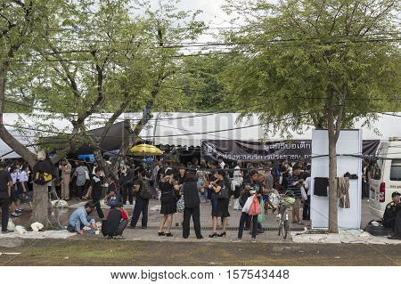 BANGKOK THAILAND - NOV 1 : scene of people in Sanam Luang area while the funeral of king Bhumibol Adulyadej in Grand Palace on november 1 2016