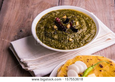 makki di roti and sarson ka saag, famous north indian food
