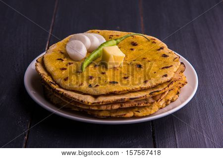 makki di roti and sarson ka saag, famous north indian food