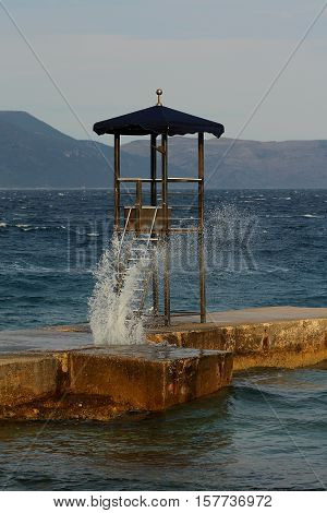 Splash - lifeguard tower in wave sprinkles