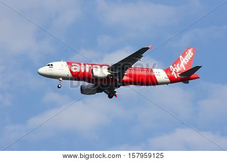 CHIANGMAI , THAILAND - FEBRUARY 19 2014: HS-BBB Airbus A320-200 of Thaiairasia. landing to Chiangmai airport from Bangkok Suvarnabhumi.