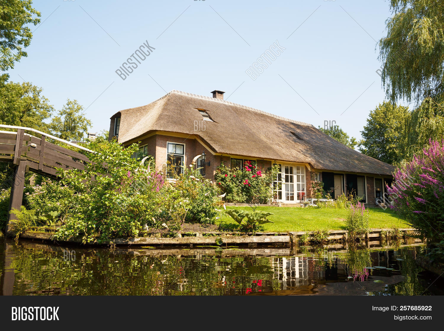 Thatched Roof House Image & Photo (Free Trial) | Bigstock