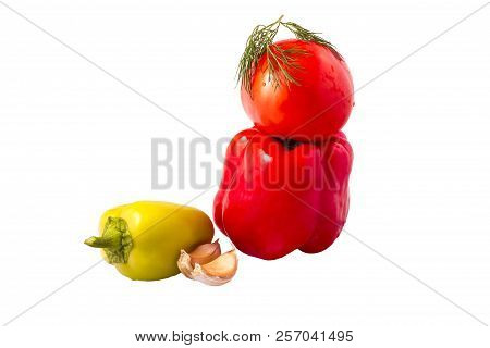 Red Pepper With Tomato And Garlic For Sauce.