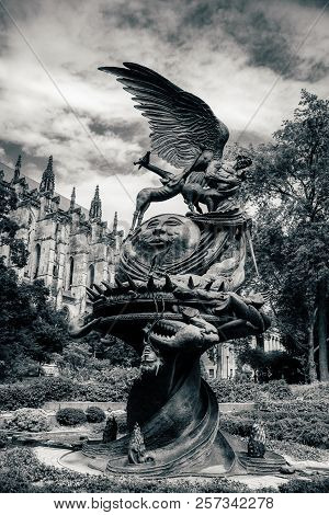 New York, Usa - July 13, 2016: Statue Near St.john Cathedral The 