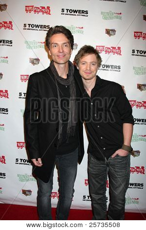 LOS ANGELES - NOV 22: Richard Marx, søn på 2011 Hollywood Parade julekoncert på Universal