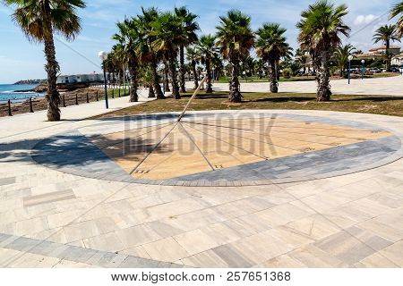Torrevieja, Spain - Sept. 10 2018 : Sundial At Mosca Cala Playa Shows Gmt, Utc Time