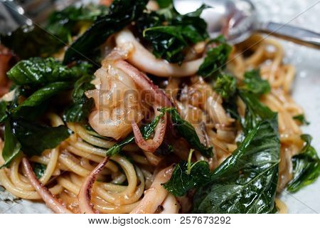 Sea Food Spaghetti Put Fresh Shrimp And Green Basil Leaves