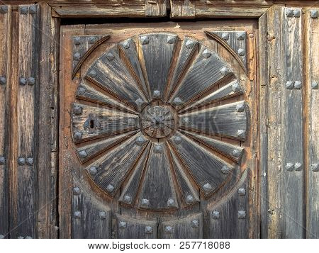 Details Of The Wooden Door Of The Church Of Santa Maria - Boadilla Del Camino, Castile And Leon, Spa