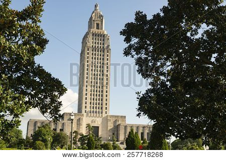 A Horizontal Composition Of The Front Entrance Area At The State Capital Building Baton Rouge Louisi