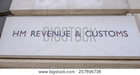 Whitehall, Westminster, London, Uk - June 8, 2018:stone Plinth Outside The Government Building In Wh