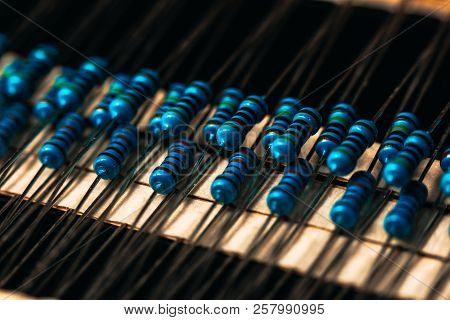Many New Resistors Stay Together In Close-ups
