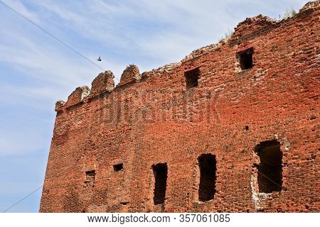 Huge Ruins Of The Old Brick Ragnit (ragaine)  Castle In Neman (former Ragnit, Or Ragaine), Kaliningr