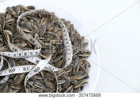 Dry Roasted And Salted Sunflower Seeds Quickly Gain Unhealthy Weight,