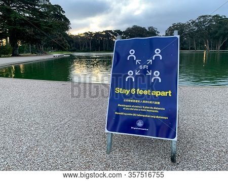 San Francisco, California March 23, 2020: Stay 6 Feet Apart Social Distancing Guidelines For Coronav