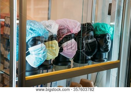 Disposable Mask With Earloops For Salon, Home Use. Different 3-layer Disposable Face Surgical Mask O
