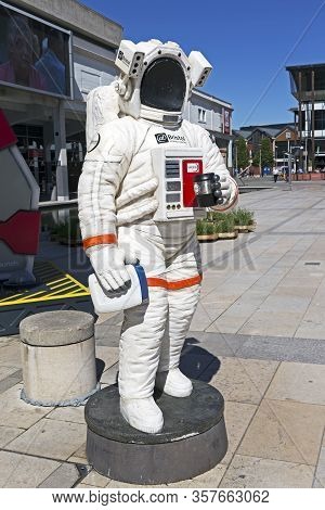 Bristol, Uk - June 3, 2015: A Dummy Astronaut Holding A Sandwich Box And A Coffee Cup At The At-bris