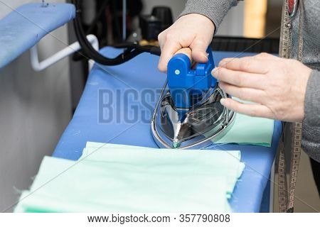 Any Protective Mask Made Of Fabric Must Be Ironed Before Being Handed Over To The Customer.