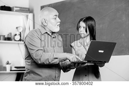 Pedagogue Of Digital Science. Online Lesson. Pedagogue Friendly Kind. Experienced Pedagogue. Back To