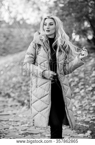 Jacket Everyone Should Have. Oversized Jacket Trend. How To Rock Puffer Jacket Like Star. Puffer Fas