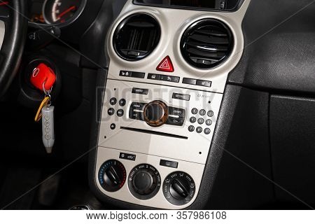 Opel Corsa -close-up Of The Central Control Panel, Monitor With Music And Radio , Adjustment Of The 