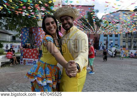 Couple Dancing Lining