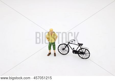 The Mini Figure Toys With He Mini Bicycle