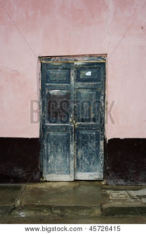 Peruvian door