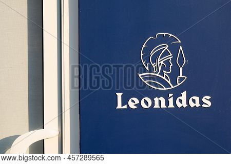 Bordeaux , Aquitaine  France - 06 25 2022 : Leonidas Chocolate Shop Brand Logo And Sign Text On Faca