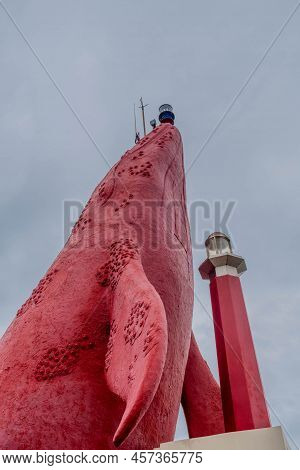 Jeongjahang North Breakwater Lighthouse