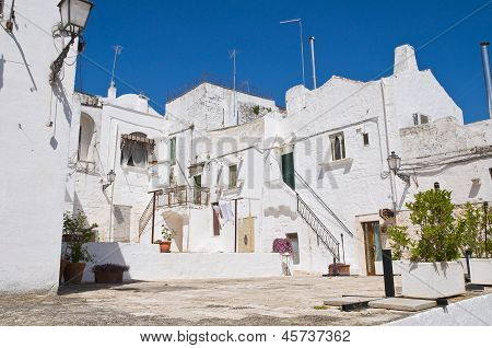Vicolo. Ceglie Messapica. Puglia. Italia.