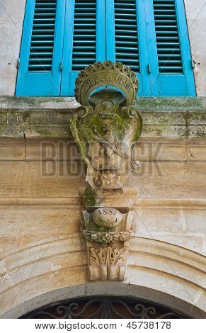 Palazzo storico. Ceglie Messapica. Puglia. Italia.