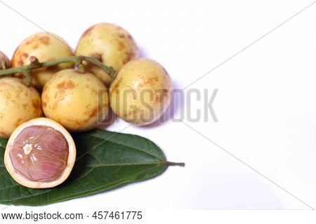 Baccaurea Motleyana With Leaf For Eat