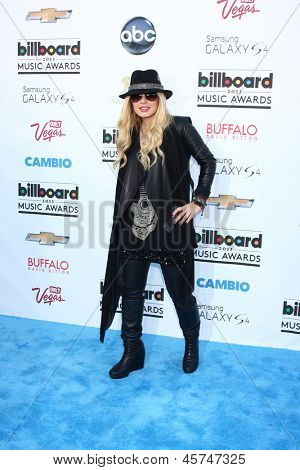 LOS ANGELES - 19 Mayıs: Billboard Müzik Ödülleri 2013 MGM Grand Garden Orianthi gelir 
