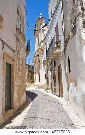 Vicolo. Ceglie Messapica. Puglia. Italia.
