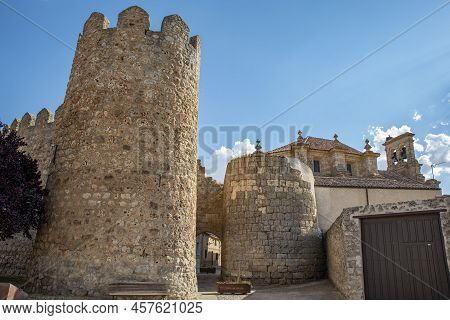 View Of The Wall Of The Medieval Village Of Urueña, Spain.