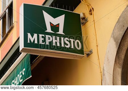 Bordeaux , Aquitaine  France - 07 01 2022 : Mephisto Boutique Brand Logo And Sign Text On Facade Ent
