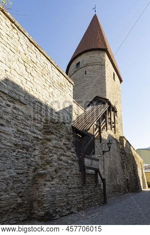 Tallinn, Estonia. July 2022.  View Of The Medieval Grusbeke-tagune Tower In The Historic City Center