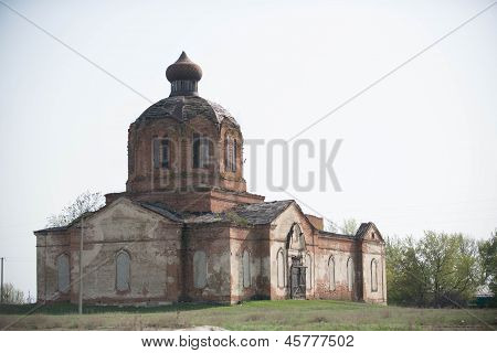 En ødelagte kirke