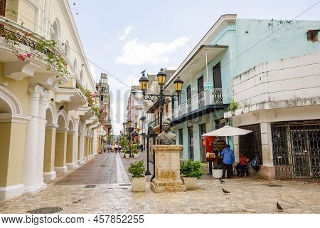 30.06.2022 Santo Domingo, Dominican Republic El Conde Street And Famous Calle Las Damas. Colonial Zo
