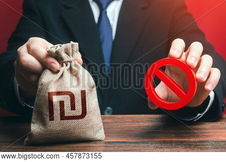 Man Refuses To Give Out Israeli Shekel Money Bag. Financial Difficulties. Asset Freeze Seizure. Econ