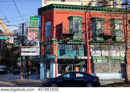 Busy Street In Vancouver Chinatown Near Pender Street And Columbia 2021