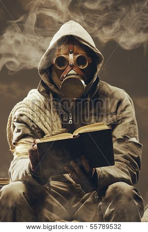 Post Apocalyptic Student