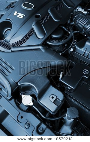 Silný motor