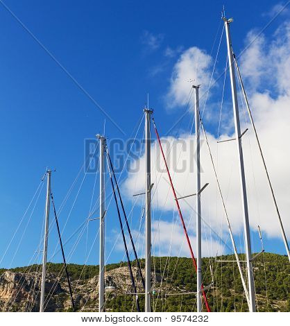 Sejlbåd Master blå himmel baggrund