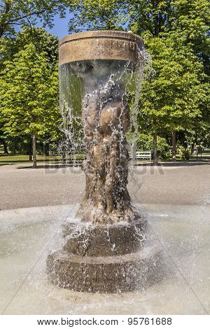 fountain Adam and eve in paradise in Bad Nauheim
